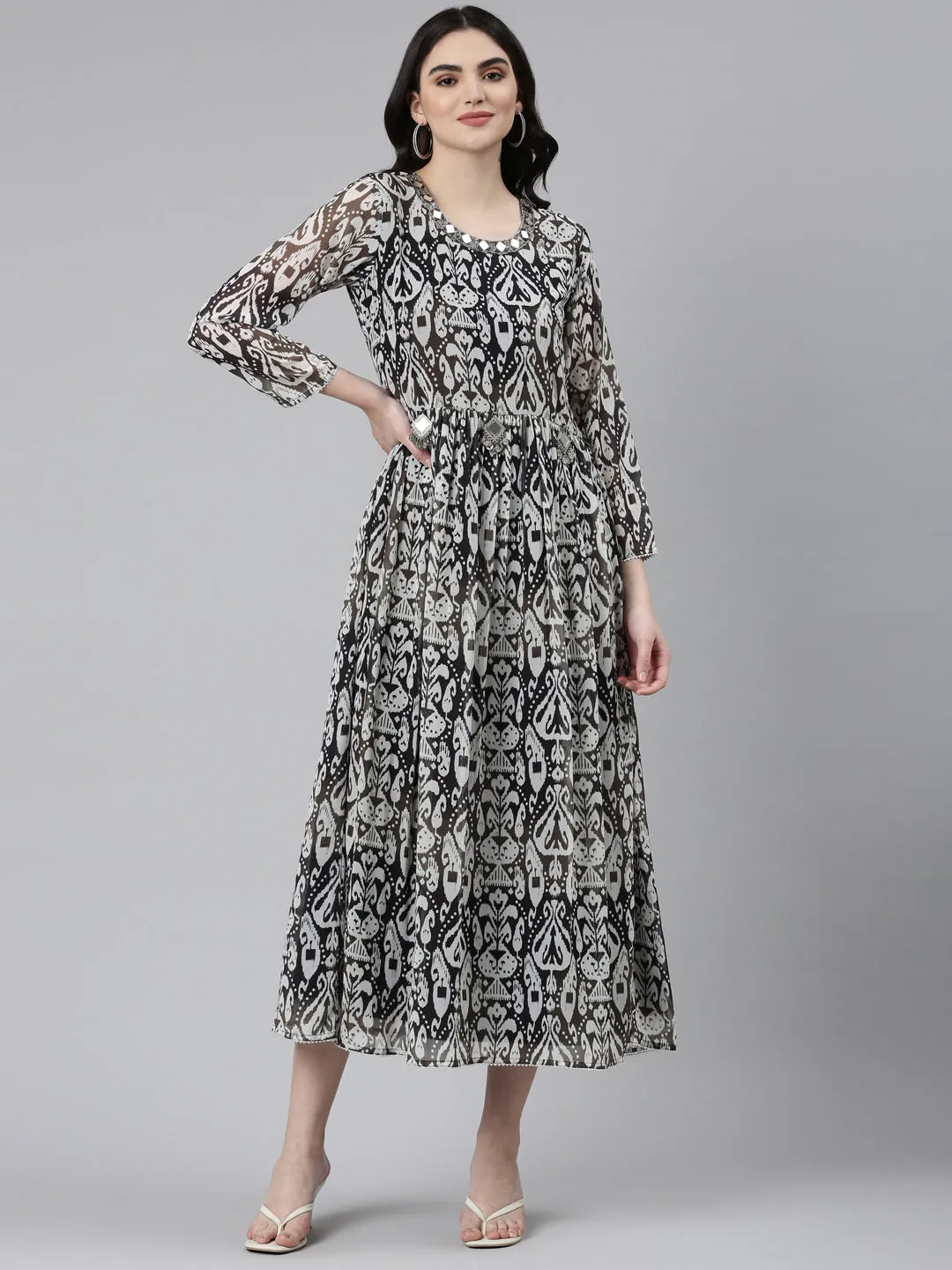 Neeru's Black Straight Casual Printed Dress