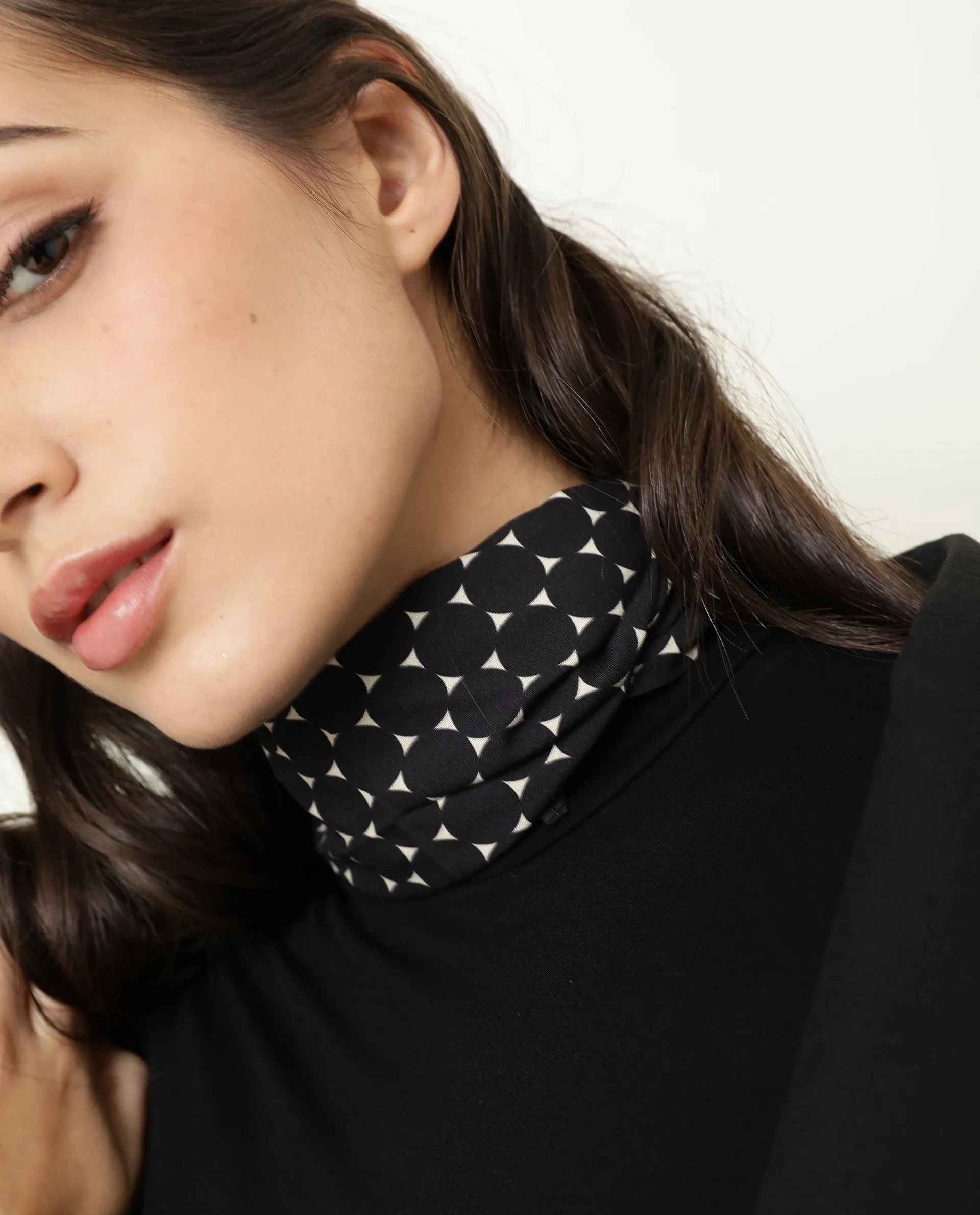 Rareism Women Memba Black Scarf