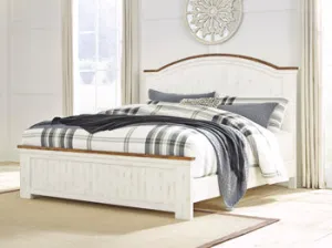 Wystfield Casual Master Bedroom Queen Panel Rails